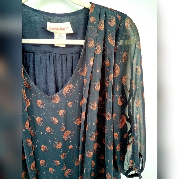 ⭐3/$30 Stitch and Knot Sheer Crescent Moon Top Small - Picture 4 of 8